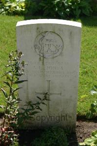 Dozinghem Military Cemetery - Jones, Arthur Edwin